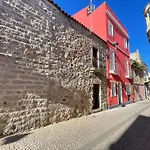 Spacious Modern Apartment In Monumental Building - Free Parking - Workspace - Historical Centre