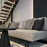 Spacious Modern Apartment In Monumental Building - Free Parking - Workspace - Historical Centre
