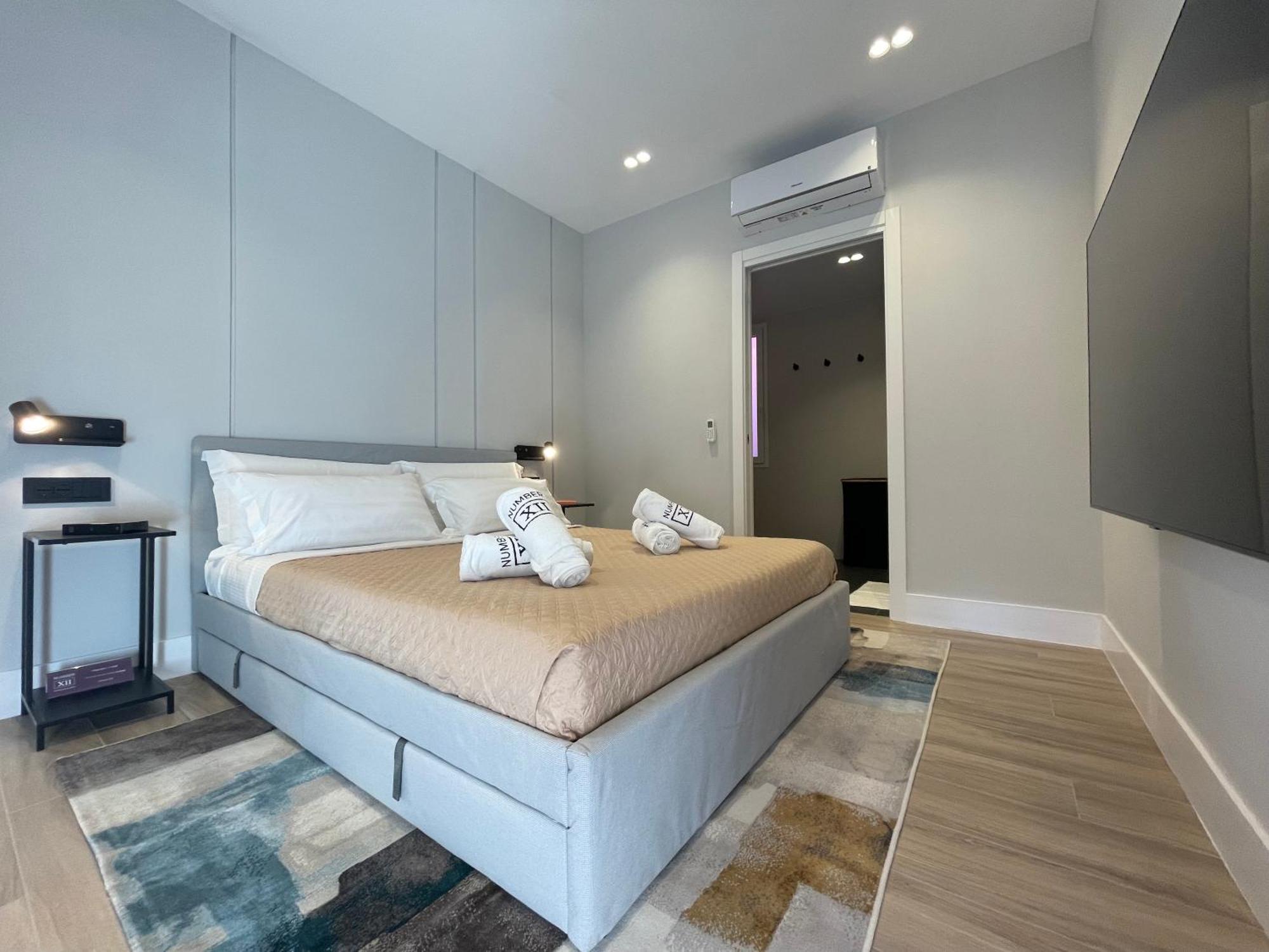 Spacious Modern In Monumental Building - Free Parking - Workspace - Historical Centre * Olbia