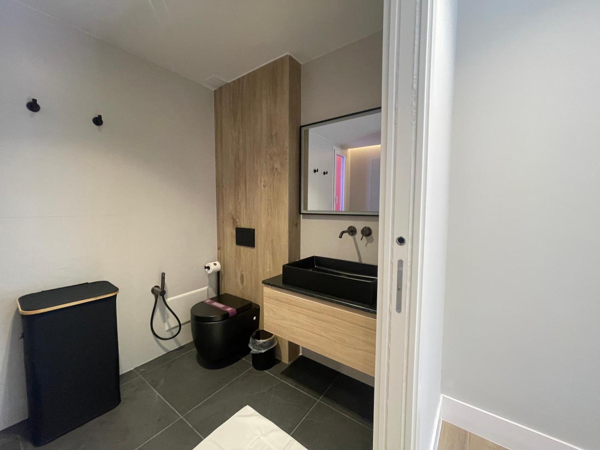 Appartamento Spacious Modern In Monumental Building - Free Parking - Workspace - Historical Centre
